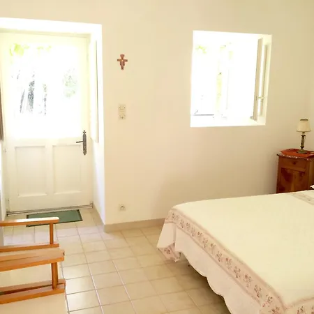Le Prieure Saint Blaise 3* لو بوي سان بونيه